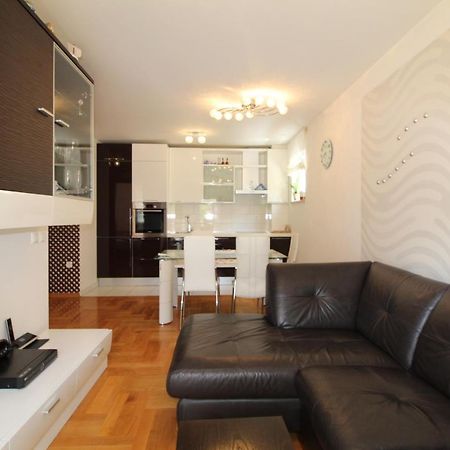 Macadamia Apartment With Garage Parking Split Exteriör bild