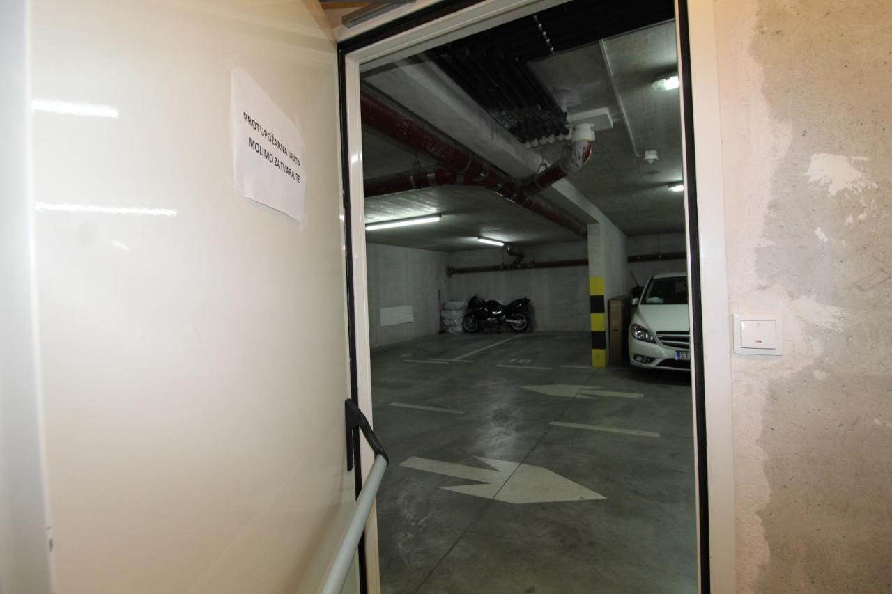 Macadamia Apartment With Garage Parking Split Exteriör bild