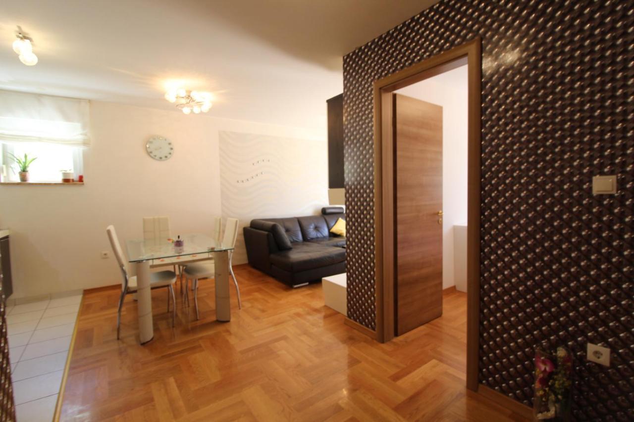 Macadamia Apartment With Garage Parking Split Exteriör bild
